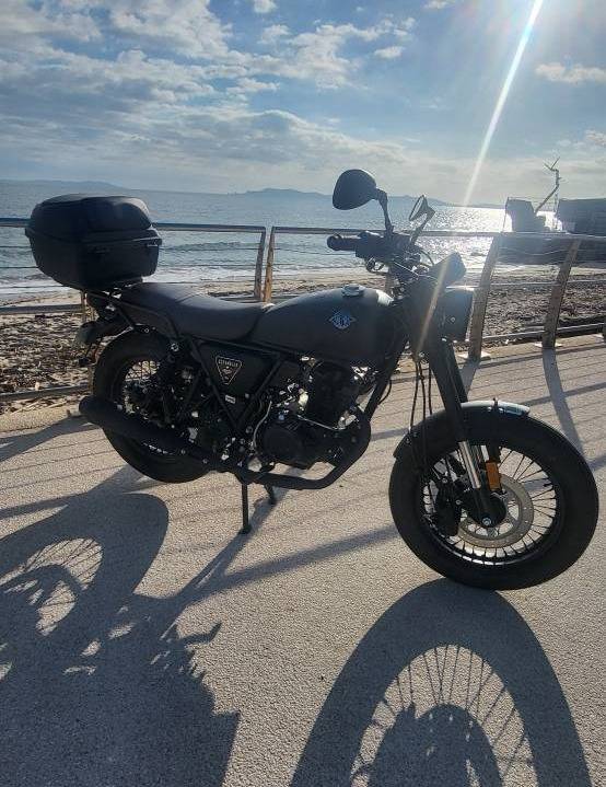 location moto 125 Scrambler hyeres var