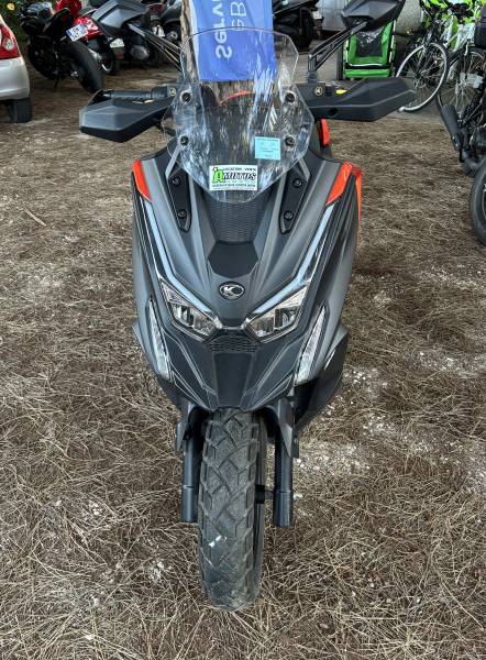 Location Scooter 125 cc confort FORZA/XMAX/DTX Var